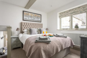 The Bolt Hole, Winchcombe, Charming Dog-Friendly Cottage